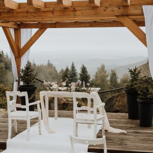 Ślub w plenerze | Altana | Fot. Fujak Fotografia | Wesele na Kocierzu