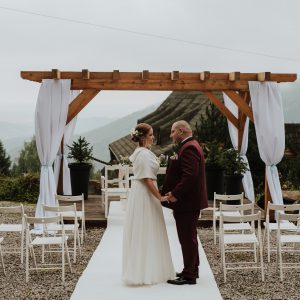 Ślub w plenerze | Altana | Fot. Fujak Fotografia | Wesele na Kocierzu